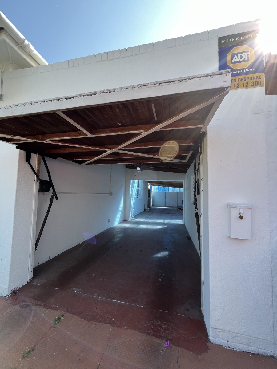 To Let 3 Bedroom Property for Rent in Richmond Estate Western Cape